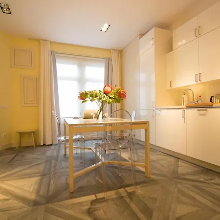 City Centre - Historic Charm Meets Modern Comfort *