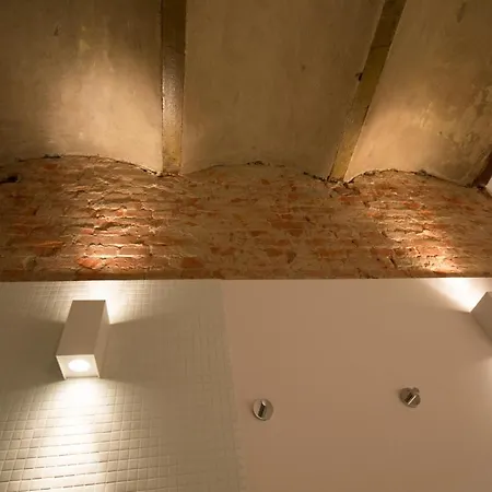 Apartment City Centre - Historic Charm Meets Modern Comfort *